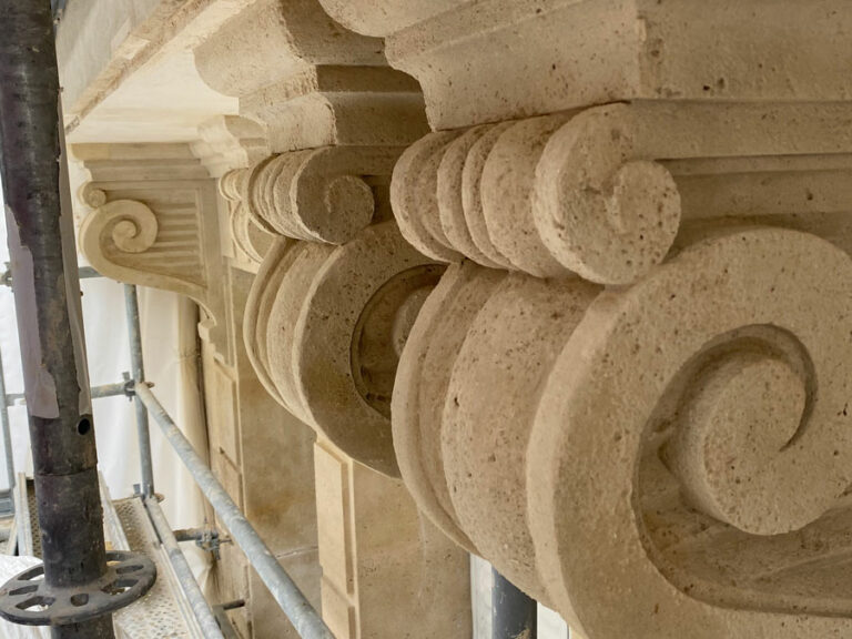 Ravalement de façade en pierre à Paris