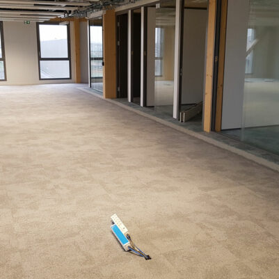 ENGIE STAINS pose de dalles moquettes