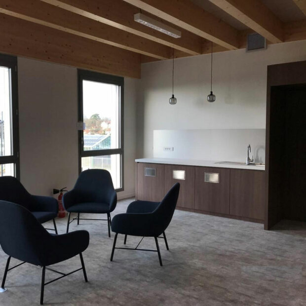 ENGIE STAINS pose de dalles moquettes