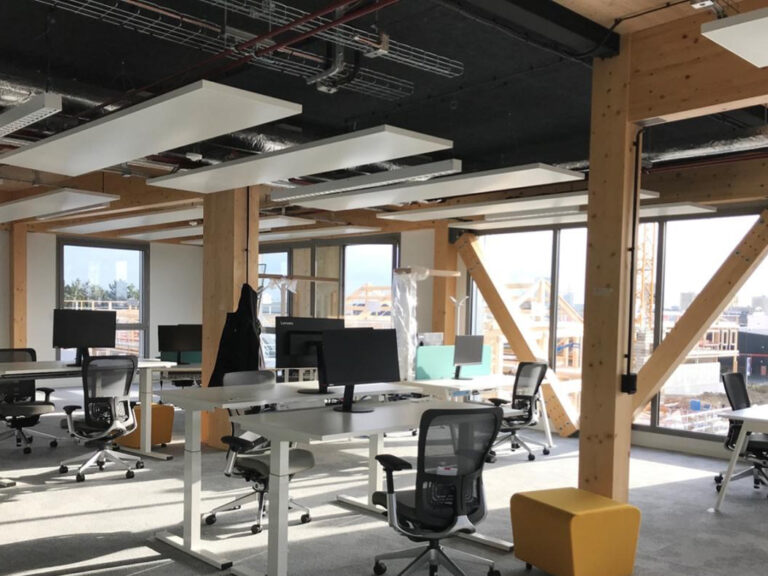 ENGIE STAINS : pose de moquettes dans un immeuble de bureaux