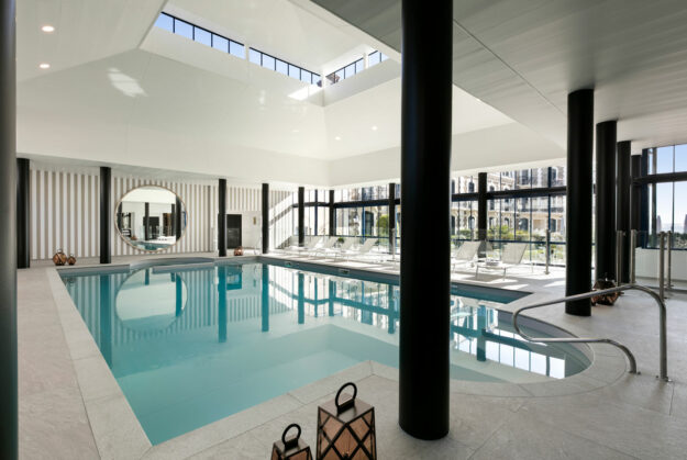 GRAND HÔTEL DE DINARD : rénovation de la piscine