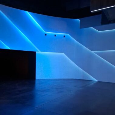 LA GEODE : peinture et revêtement de sols durs pour un complexe de cinéma