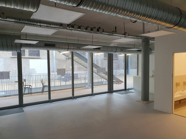 SCI FALGUIERE : Pose de sols souples dans un établissement