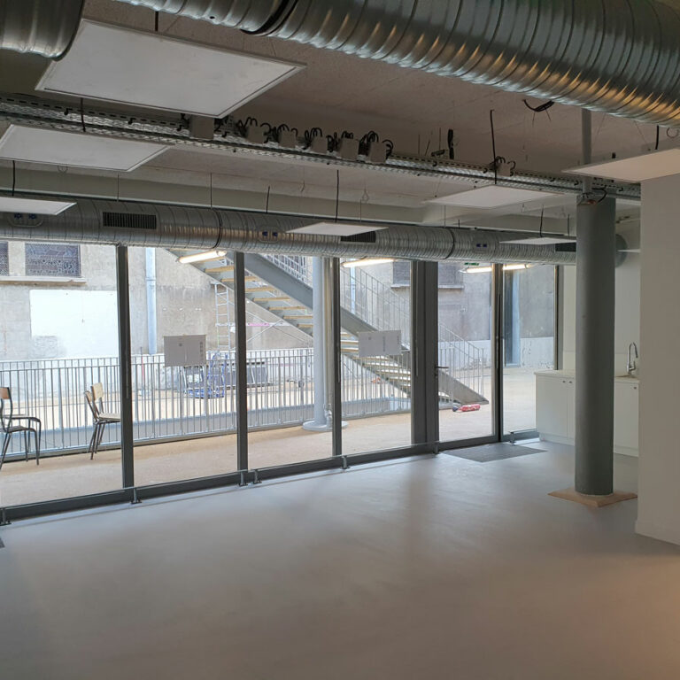 SCI FALGUIERE : Pose de sols souples dans un établissement