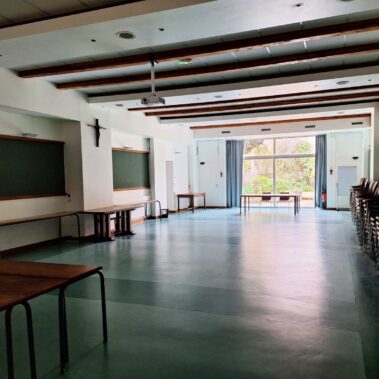 ST-MEDARD : travaux de peinture sur surfaces métalliques et murs