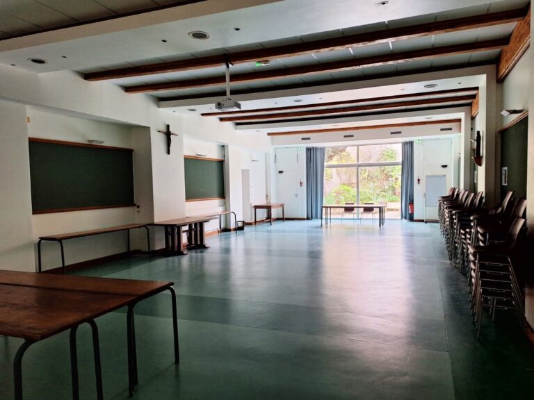 ST-MEDARD : travaux de peinture sur surfaces métalliques et murs