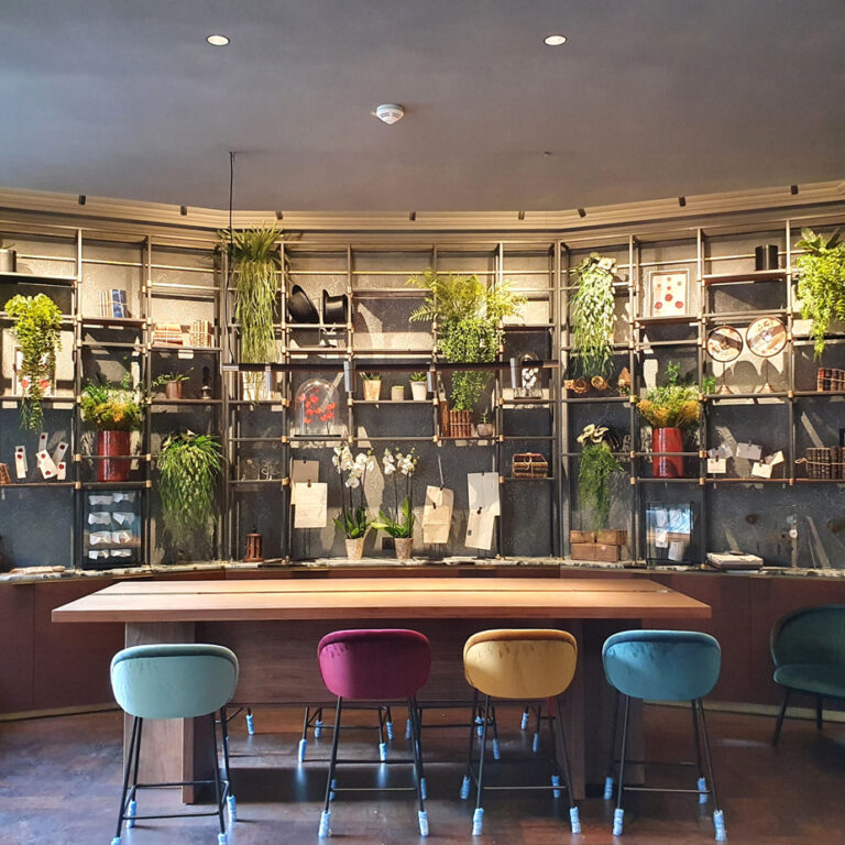 HOTEL VICTORIA PALACE HOTEL : rénovation bar