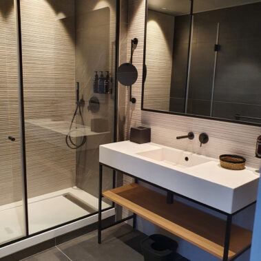 HOTEL VICTORIA PALACE HOTEL : travaux de rénovation salle de bain